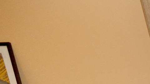 07/06/18/LOS ANGELES/ 92 year-old Rodolfo Rodriguez is taken care by his wife Hermelinda and son at their Los Angeles home.  (Aurelia Ventura/ La Opinion)