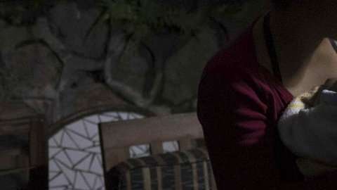 Como se los dejan sin ninguna clase de papeles, las mujeres no saben ni siquiera la edad de los niños que les dejan a su cargo.