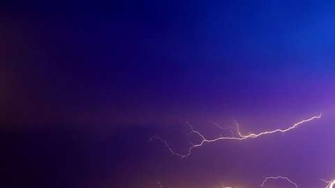 Ahora Beth aprovecha lo que vivió para ayudar a otras personas.