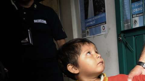 La política migratoria de México procura no separar familias, pero es un fenómeno frecuente.