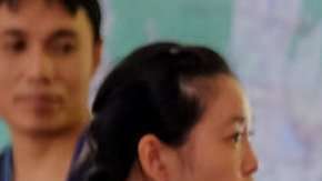 El ánimo ha cambiado en el campamento ubicado en la entrada de la cueva.