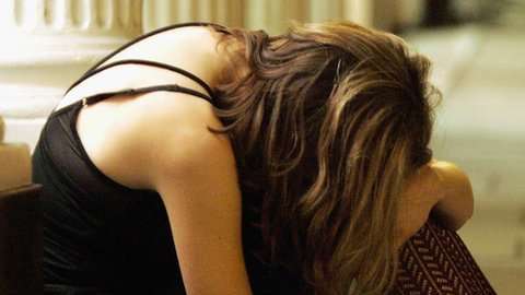 Las mujeres que experimentan apagones alcohólicos pueden sufrir agresiones.