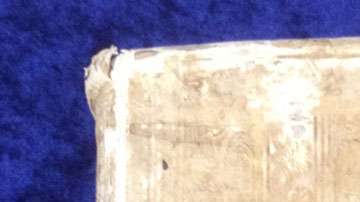 Las tapas de los tres libros contenían arsénico