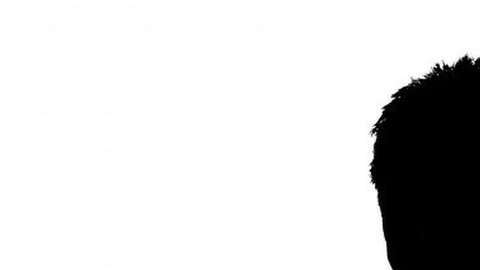 Michael se practicó una vasectomía hace unos meses, pero sólo su mujer lo sabe.