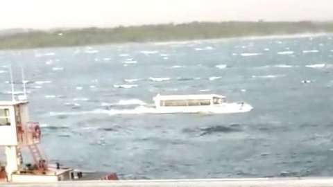 En el vehículo viajaban unas 30 personas.