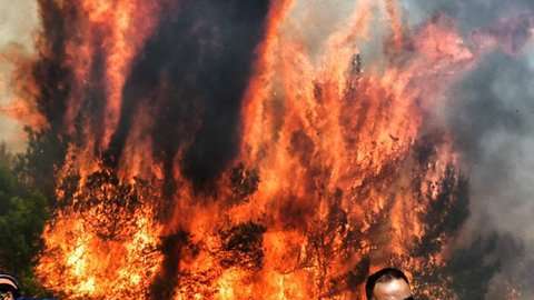 Las autoridades investigan qué originó el siniestro.