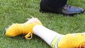 Neymar ha sido criticado por sus constantes caídas