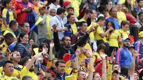 Aficionados de Colombia exigen la revisión del partido ante Inglaterra