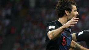 Domagoj Vida de Croacia celebra con sus compañeros la eliminación de Rusia. (Foto: EFE/EPA/FRIEDEMANN VOGEL)