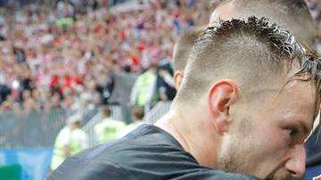 El fotógrafo salvadoreño Yuri Cortez se hizo famoso cuando los jugadores croatas se le fueron encima y le dieron hasta besos