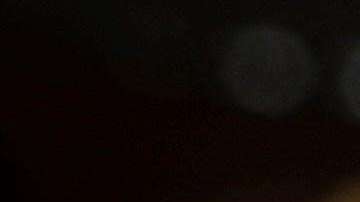 El expresidente Obama abraza a su media hermana, Auma.