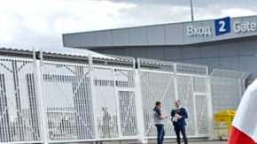 Carlos Serrano (der.) y su hijo (izq.) ya no pudieron ver al Tricolor en Rusia.