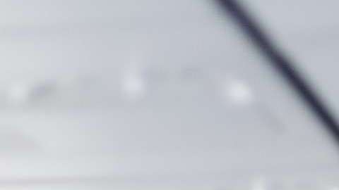 Los auxiliares de vuelo tienen sueldos promedio, pero pueden viajar gratis.