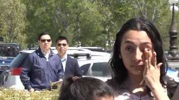 Alejandra se llevará a su hija menor, de 8 años de edad, y dejará a la de 16 años.