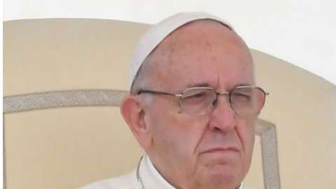 Trump es el número 1 en Twitter, desbancando al pontífice.