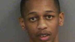 Linton atrajo con una excusa a su exnovia.