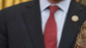 El presidente Trump presiona a los miembros de la OTAN.