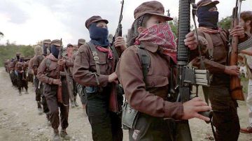 Zapatistas amenazan a una familia con matarla para que abandone sus tierras.