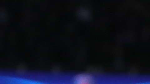 Neymar y Dani Alves celebran con Mbappé. Catherine Ivill/Getty Images