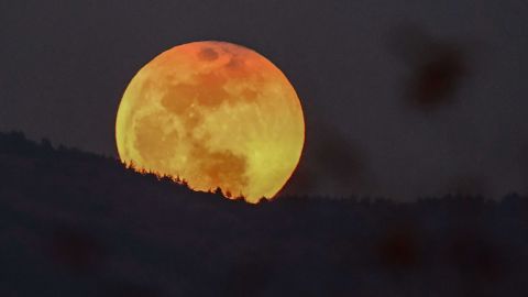 La vista de un eclipse lunar en Turquía.