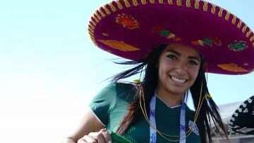 Aficionados de México, a las afueras del estadio Arena Samara. (Foto: Imago7)