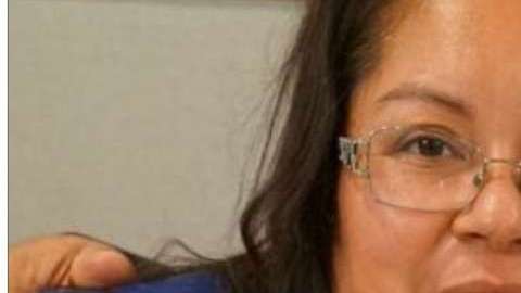Las autoridades comenzaron indagar en el historial de la pareja luego de que presentaran un ID municipal.