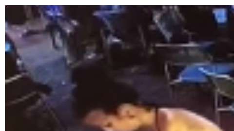 La Policía arrestó al pervertido.