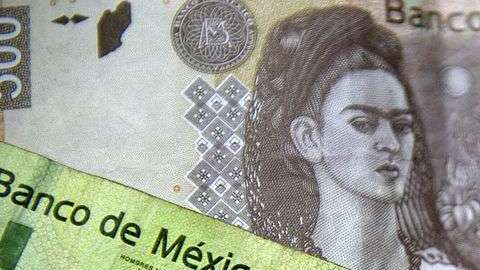 La moneda mexicana abre en mercados con saldo positivo.