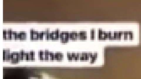 La renuncia fue una con sabor a champagne.