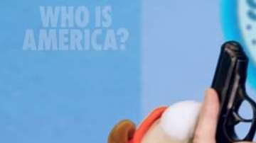 Así enseñarían a niños a preparar un arma.