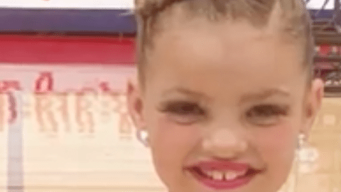 Niña de 7 años llama consigue salvar a su hermana de 1 año que se estaba ahogando.