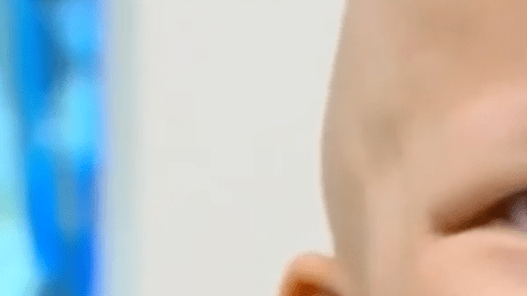 Un niño de cinco años enfermo de cáncer escribió su propio obituario.