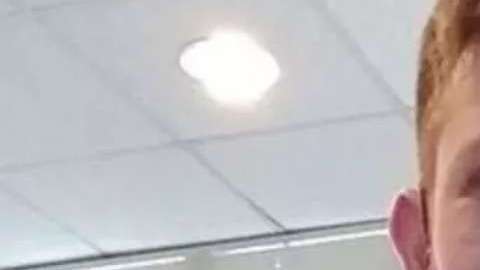 Bechhofer, un médico de Nueva York está siendo investigado por racismo.