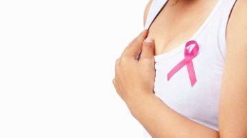 Las personas podrían desarrollar cáncer de mama por su carga genética, pero este padecimiento también se puede ver modulado por la exposición a contaminantes.