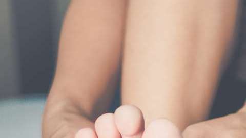 Antes de ir a la cama es conveniente hacer ejercicios suaves de estiramiento.