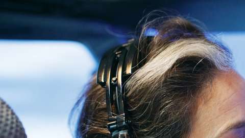 Algunas aerolíneas quieren promover el ingreso de las mujeres.