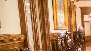 La transición entre el presidente Enrique Peña y López Obrador es "inédita".