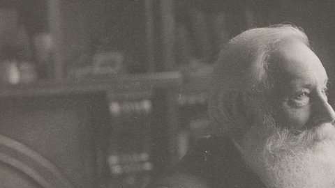 William Henry Perkin dio con la fórmula para obtener tinte morado.