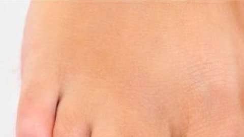 El ser humano es el único primate que tiene el dedo gordo alineado con los otros.