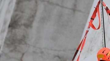 103032301_048670157-1