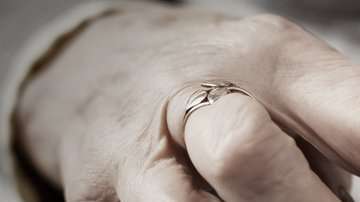 La pobreza aguarda a los ancianos al fallar los sistemas de pensiones.