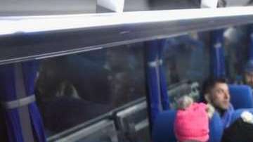 5 buses requieren los venezolanos para cruzar Ecuador.