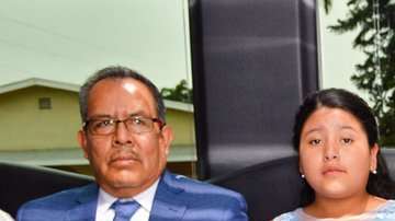 Mónica deseaba cumplir con la tradición de una fiesta al cumplir los 15 años.