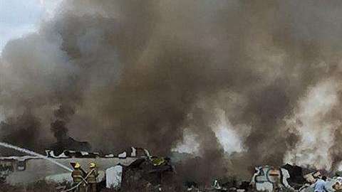 Las más de 100 personas a bordo lograron sobrevivir.