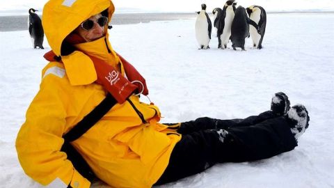 Scott conoce a todas las especies de pingüinos del mundo.