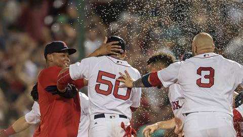 Boston concretó la barrida en Fenway Park ante los Yankees.