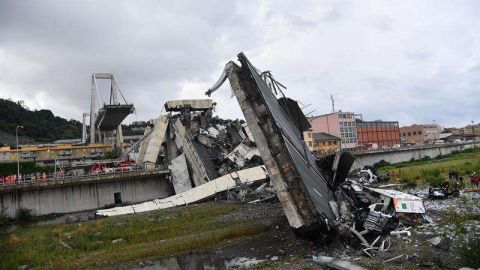 El exjugador Davide Capello sobrevivió al derrumbe de un tramo de un puente en Génova. (Foto: EFE/ Luca Zennaro)