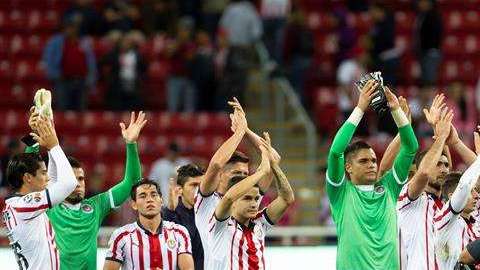 Chivas ganó a Necaxa en el estadio Arkon en partido de la Jornada 6. (Foto: EFE/Francisco Guasco)