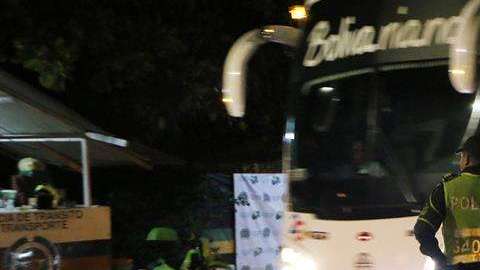 Los venezolanos buscan de todas las formas salir del país.