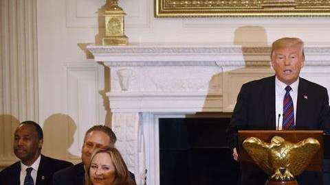 Trump en la cena con evangélicos. EFE